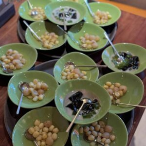 Buffet Tráng Miệng (Chè hạt sen)